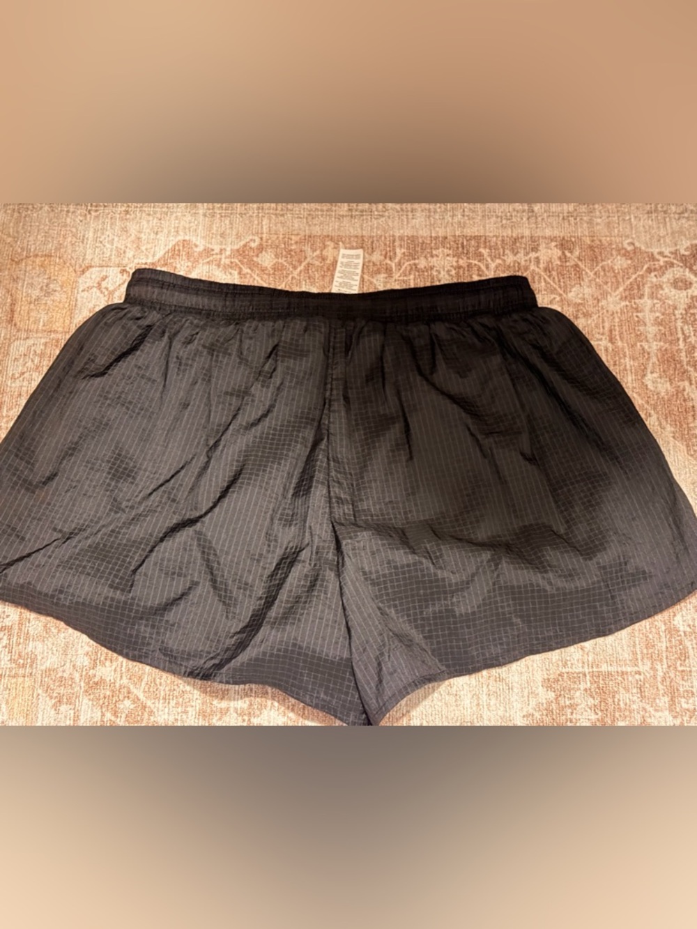 ALO Yoga Game Time shorts - Picture 4 of 5